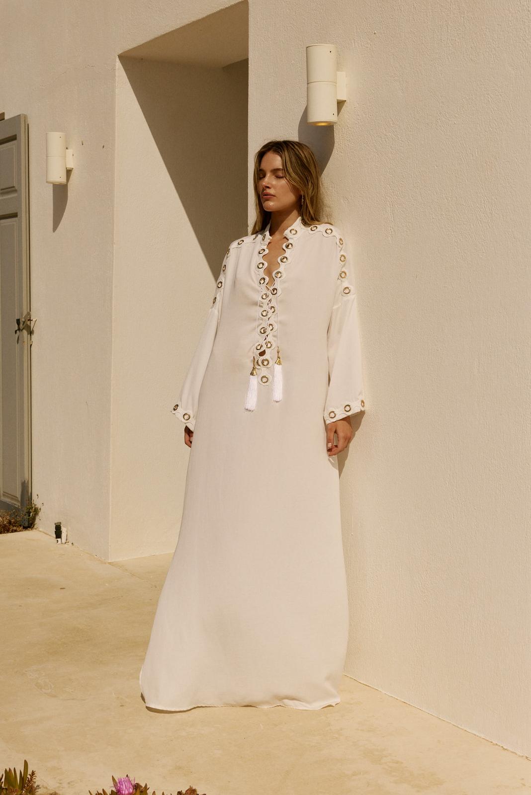 Jalabiyah Iveka White