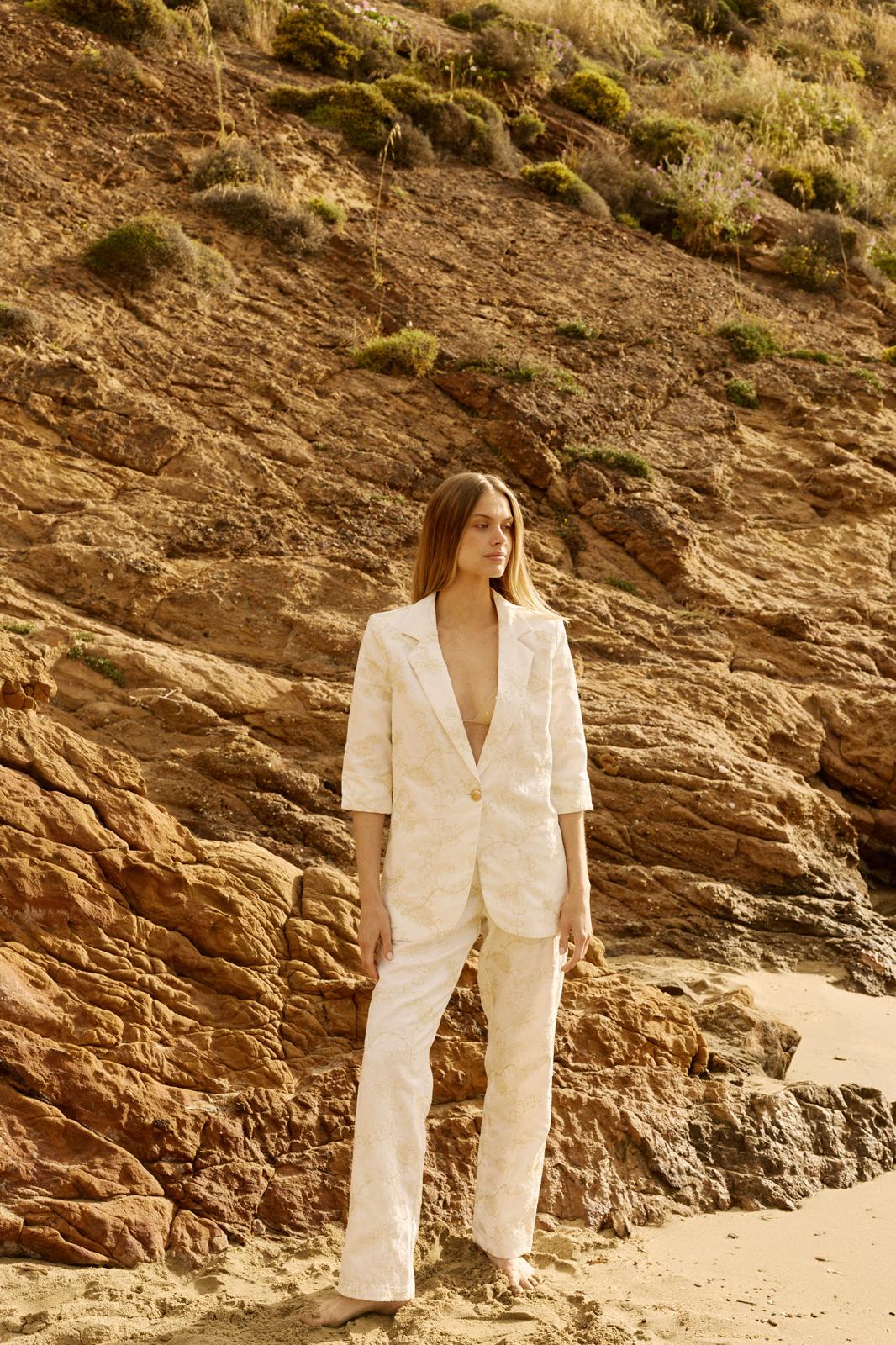 MILOS SUIT LITE WHITE